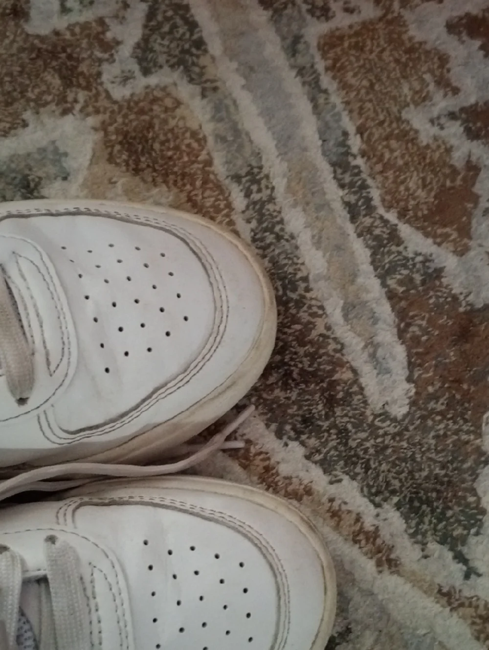 Puma Kids White Sneakers - Picture 3 of 5